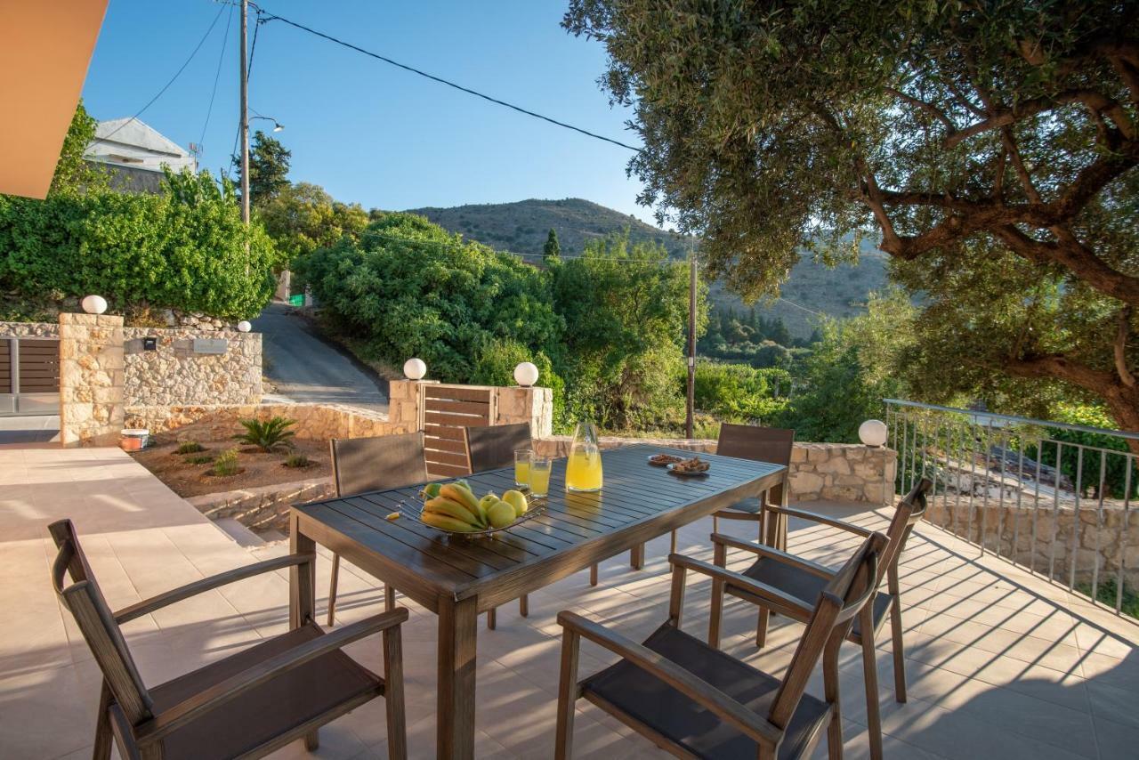 Panorama Country Residence Tzitzifes Luaran gambar