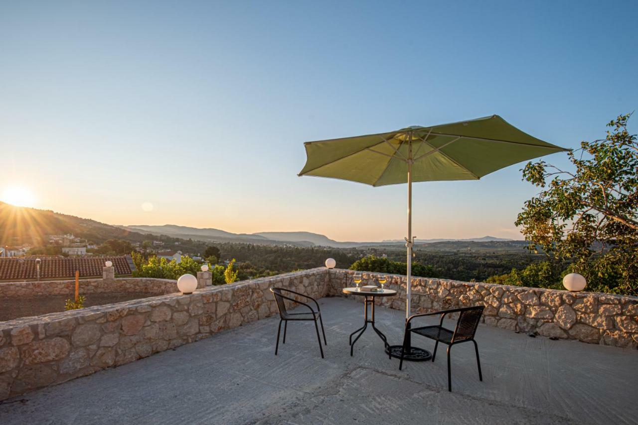 Panorama Country Residence Tzitzifes Luaran gambar