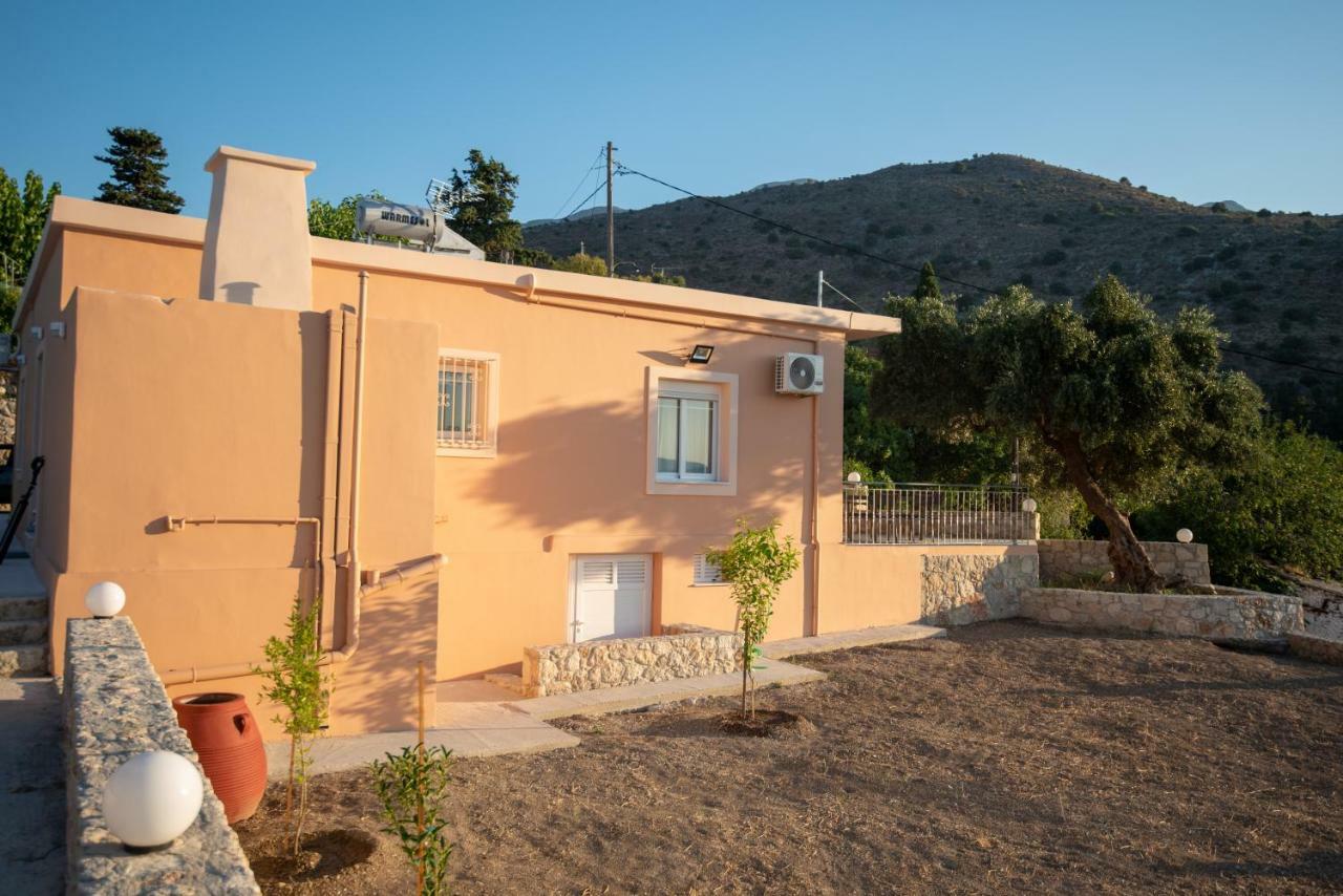 Panorama Country Residence Tzitzifes Luaran gambar
